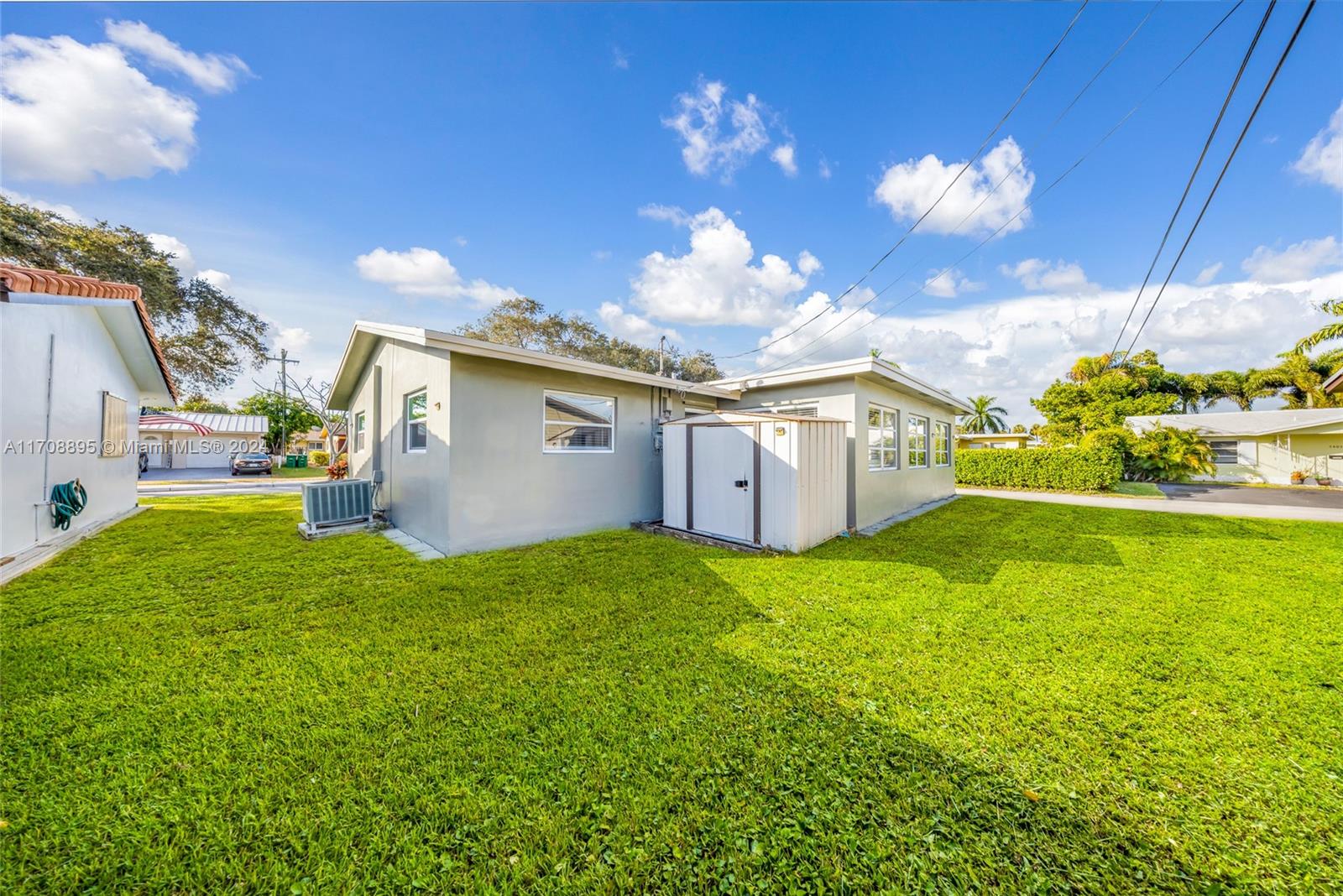 2405 NW 54th St, Tamarac, Florida image 34