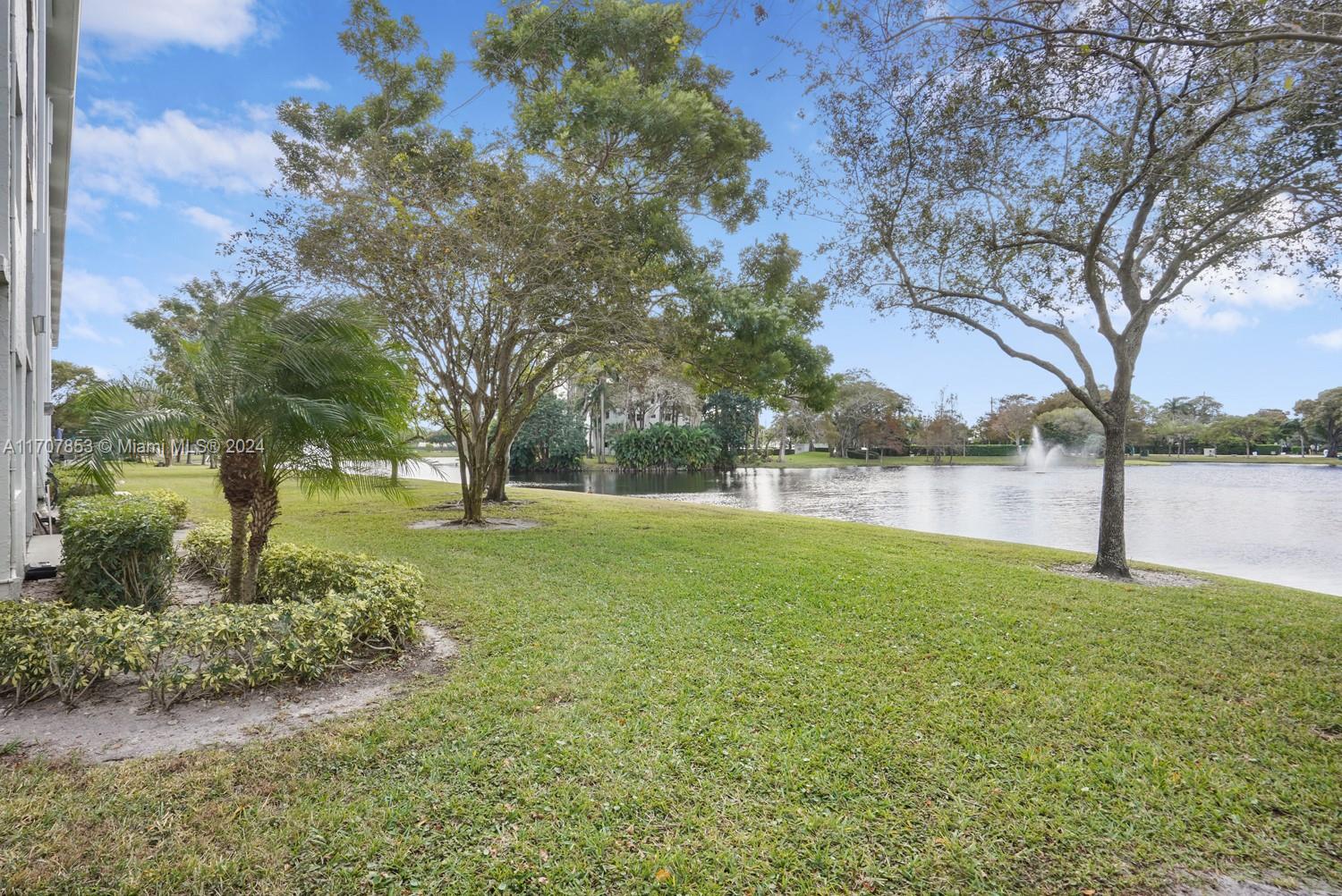 2236 N Cypress Bend Dr #314, Pompano Beach, Florida image 24