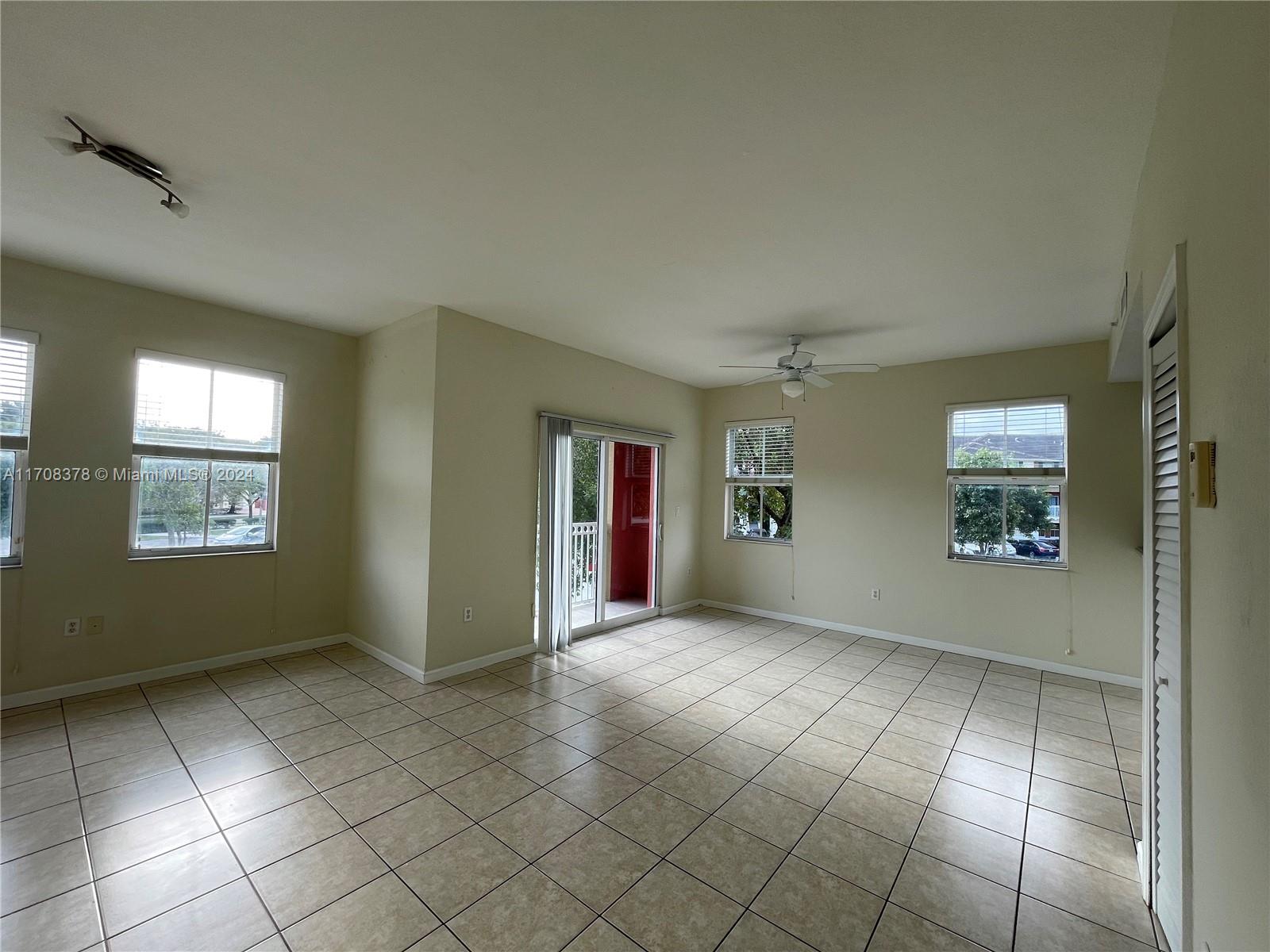 11201 NW 83rd St #201, Doral, Florida image 3