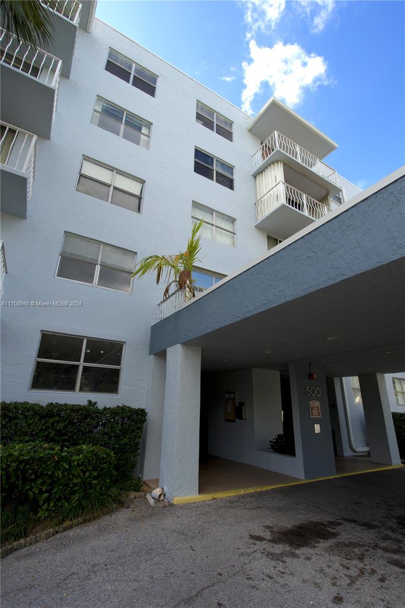 500 Executive Center Dr #2L, West Palm Beach, Florida image 5