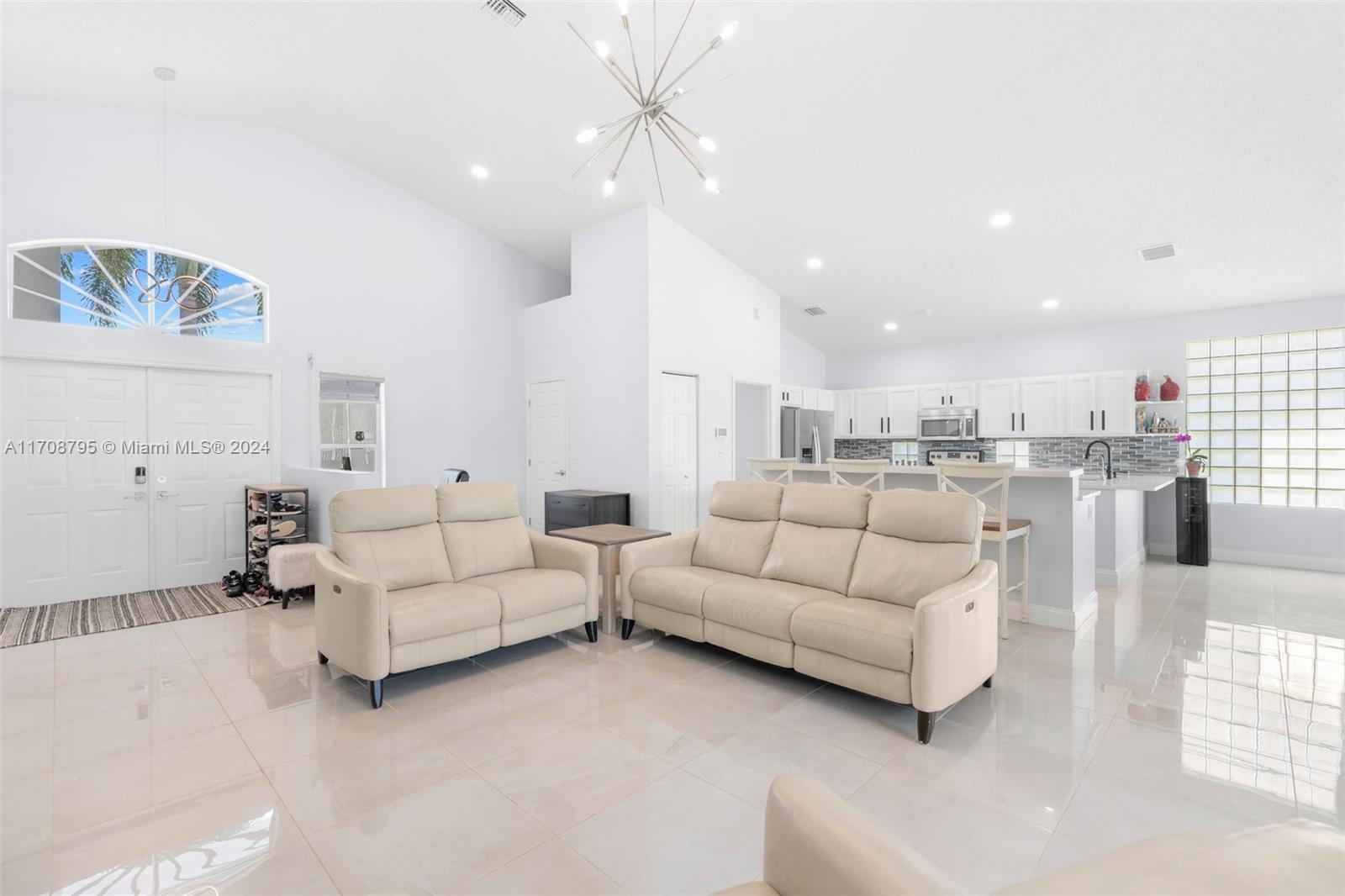 9164 Cove Point Cir, Boynton Beach, Florida image 6