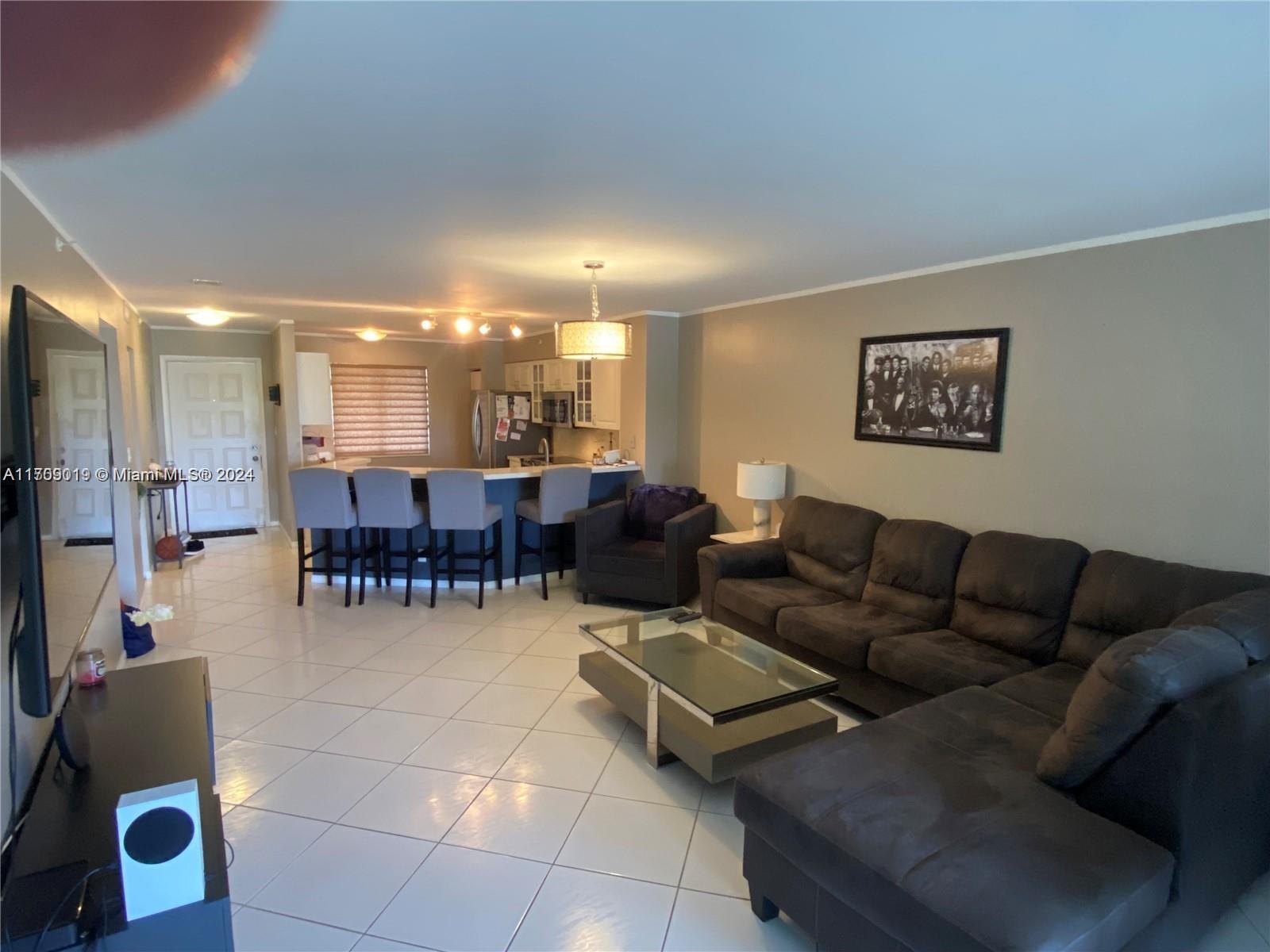 2205 S Cypress Bend Dr #302, Pompano Beach, Florida image 1