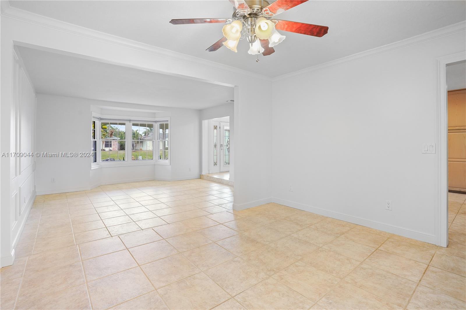 654 SE Crescent Ave, Port Saint Lucie, Florida image 16