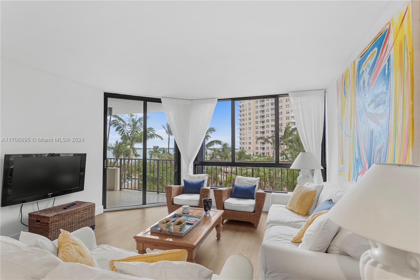 Apartamento à Venda em Miami, FL