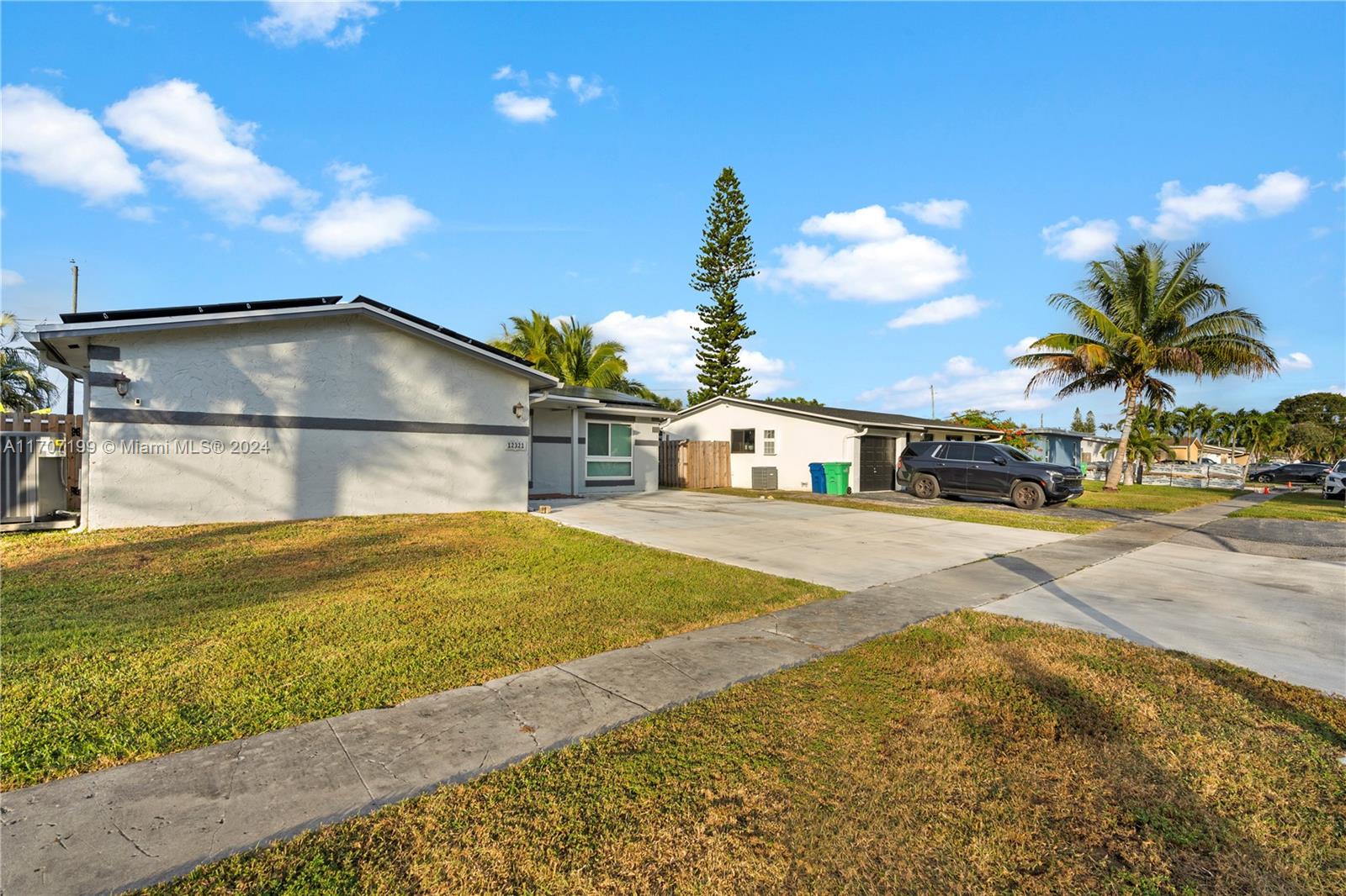 12321 NW 29th St, Sunrise, Florida image 2