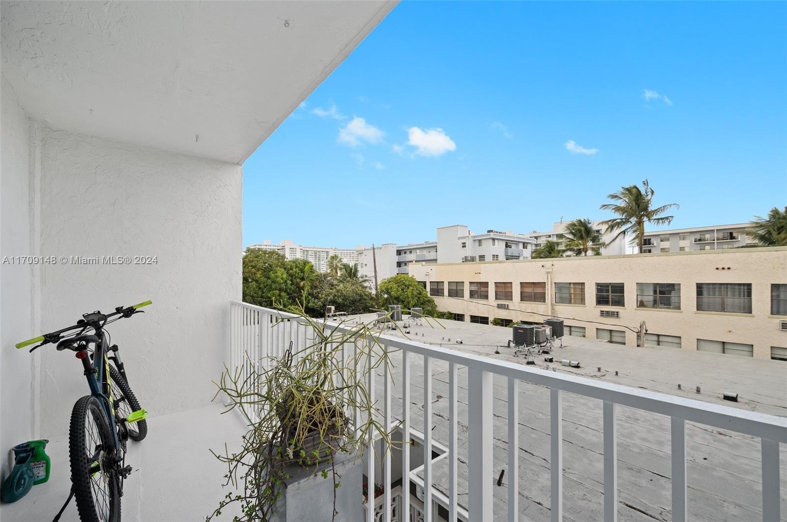 910 Michigan Ave #403, Miami Beach, Florida image 12