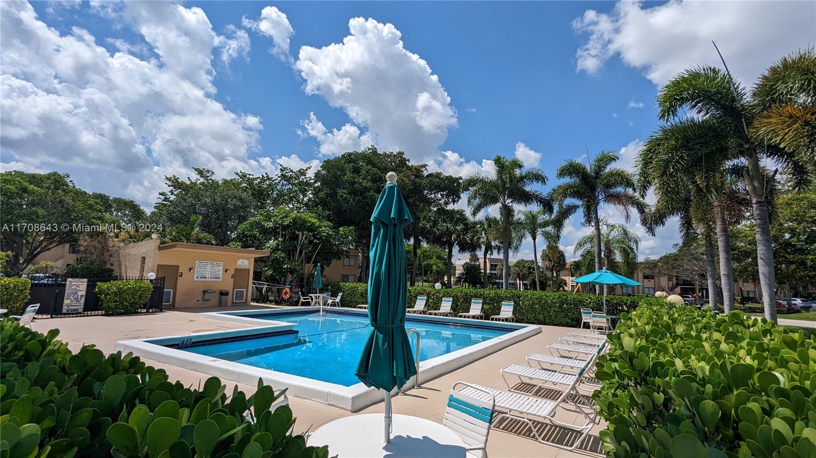 153 NW Lakeview Dr #101, Weston, Florida image 16