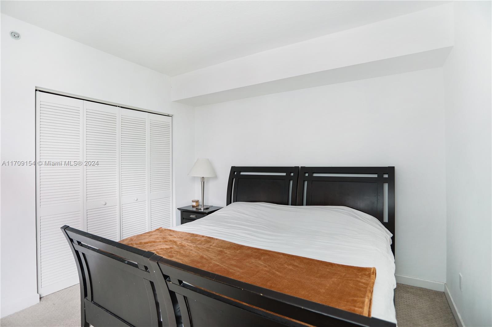 325 S Biscayne Blvd #2819, Miami FL 33131