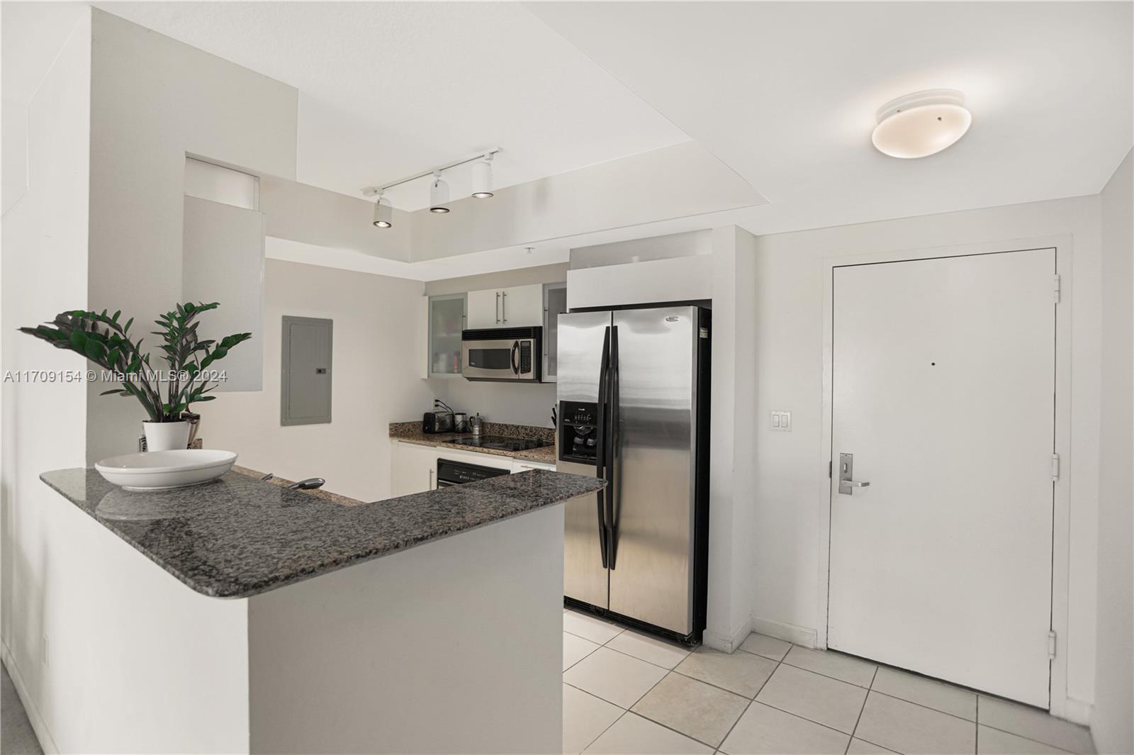 325 S Biscayne Blvd #2819, Miami FL 33131