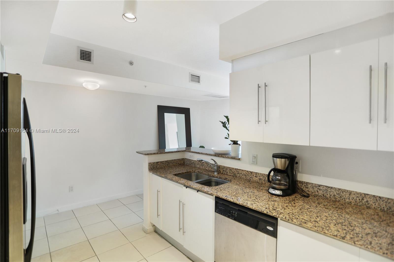 325 S Biscayne Blvd #2819, Miami FL 33131
