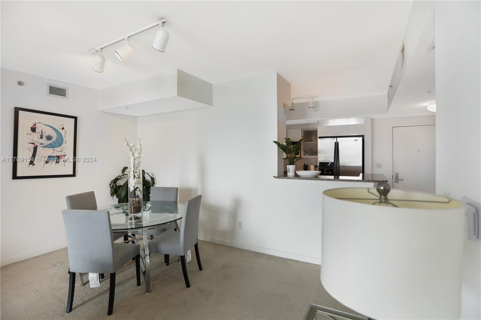 325 S Biscayne Blvd #2819, Miami FL 33131