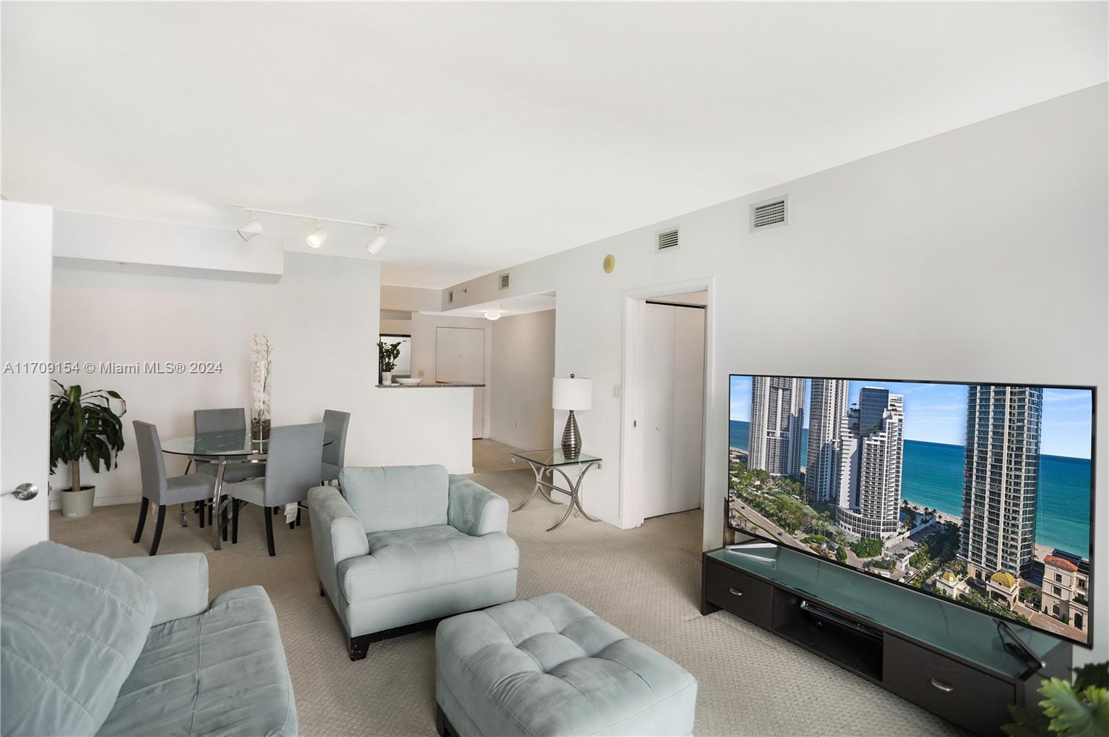 325 S Biscayne Blvd #2819, Miami FL 33131