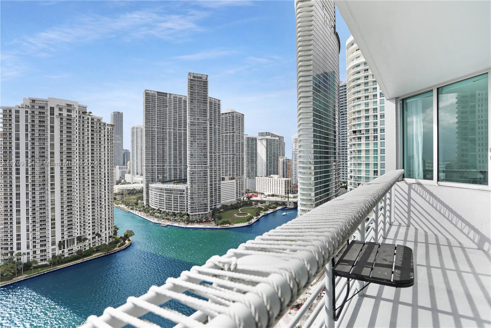 325 S Biscayne Blvd #2819, Miami FL 33131