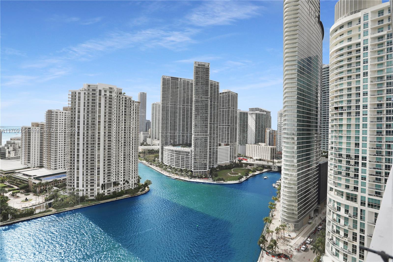 325 S Biscayne Blvd #2819, Miami FL 33131