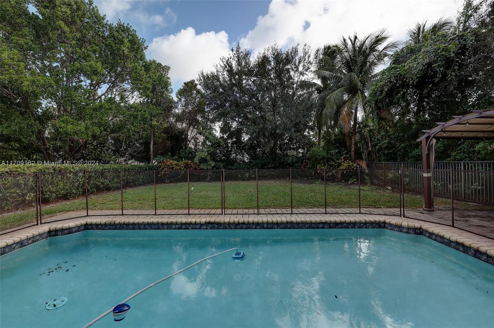 4902 Cypress Way, Coconut Creek, Florida image 17