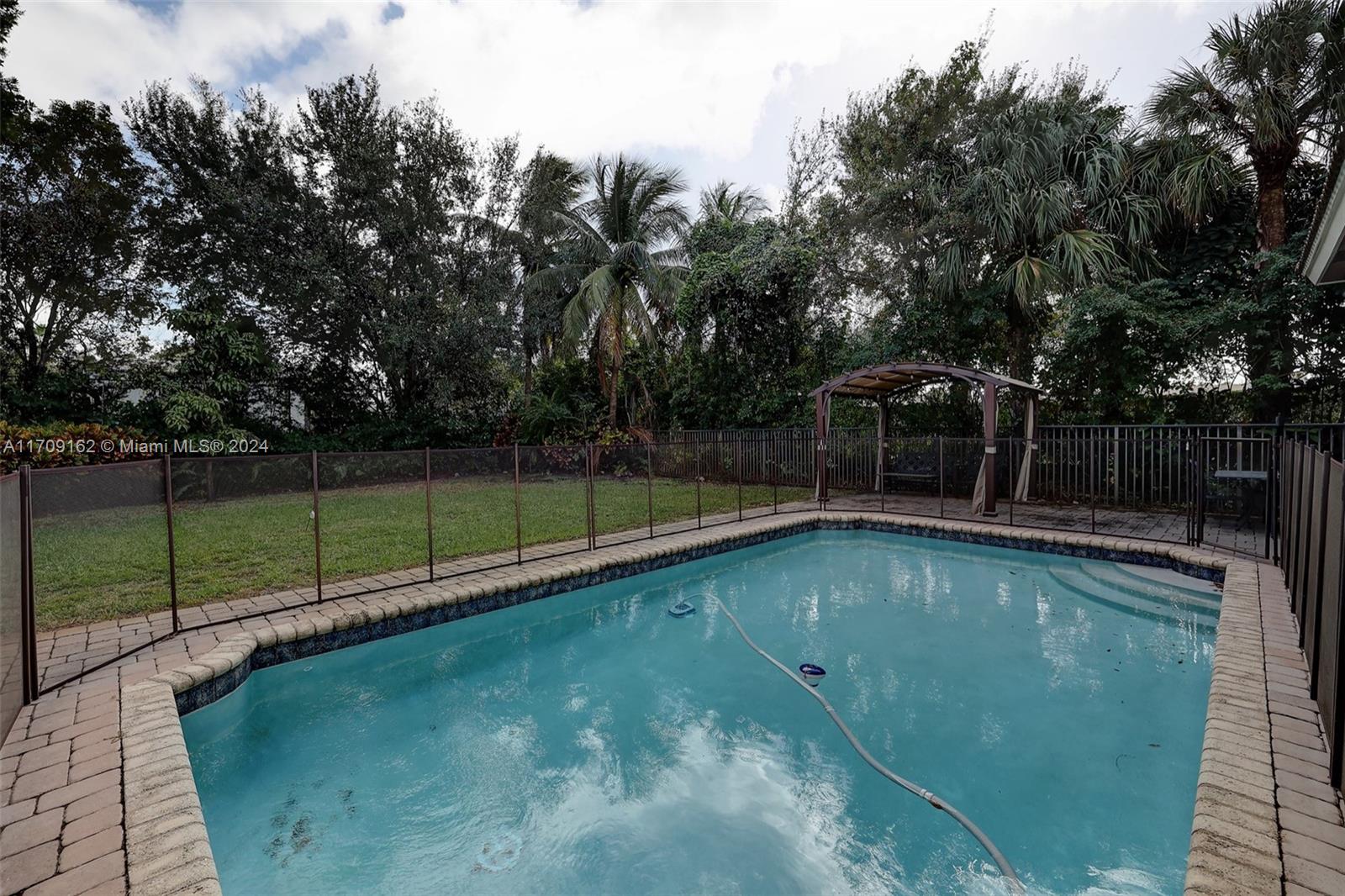 4902 Cypress Way, Coconut Creek, Florida image 18