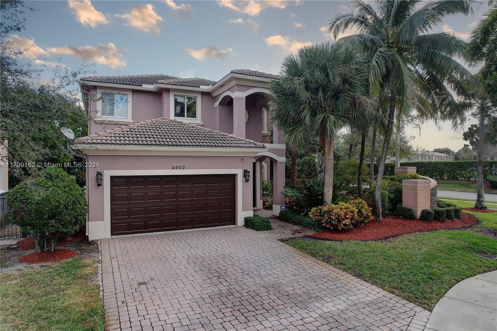 4902 Cypress Way, Coconut Creek, Florida image 2