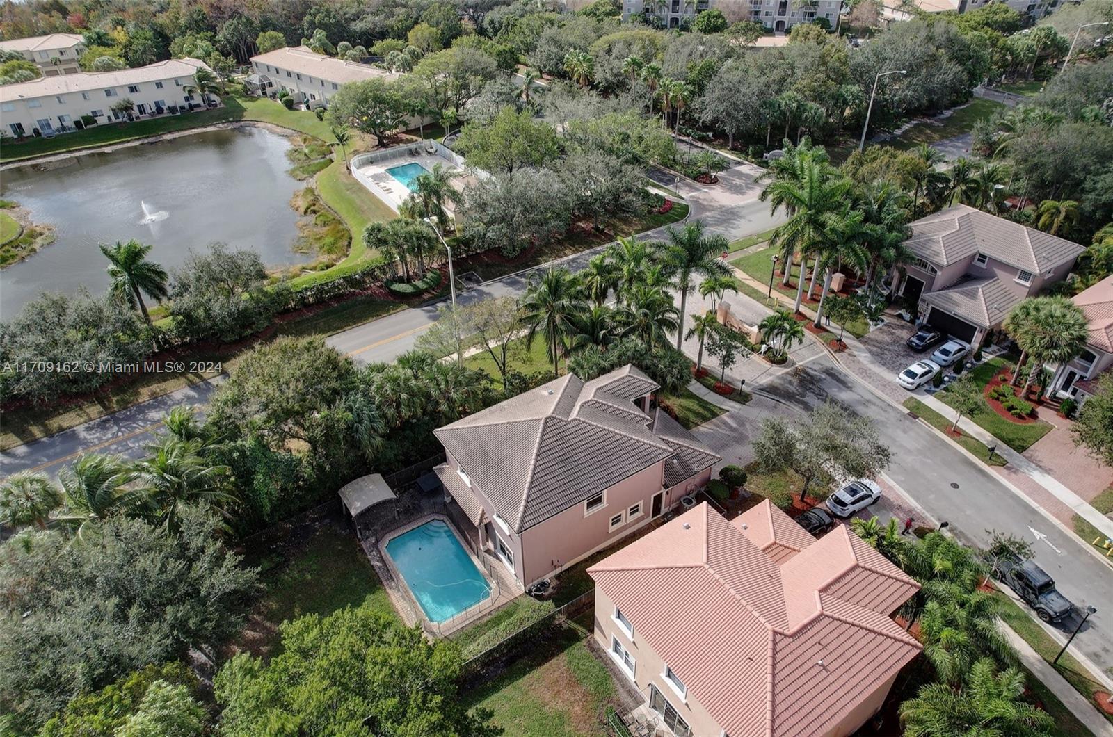 4902 Cypress Way, Coconut Creek, Florida image 8