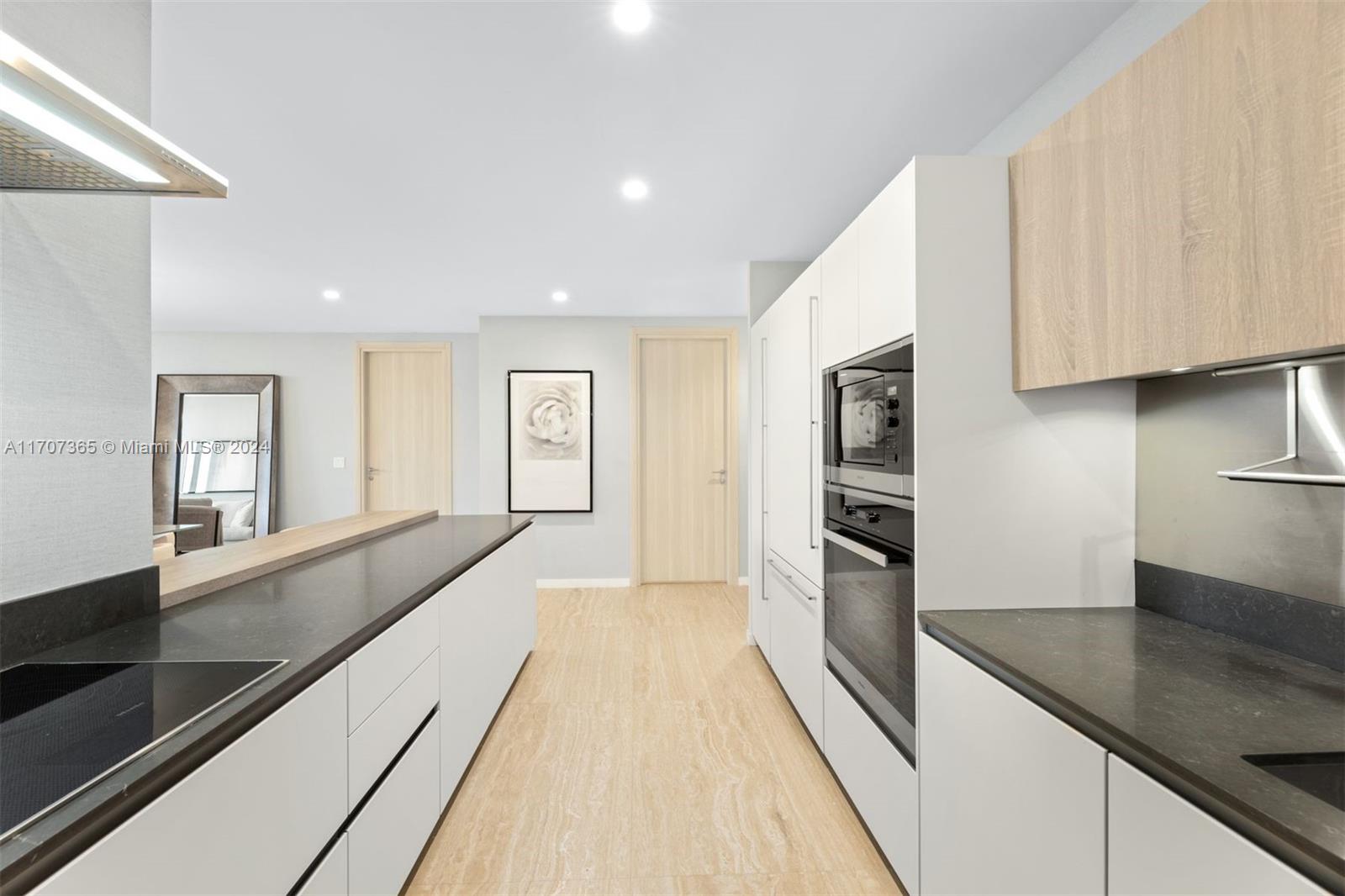 1000 Brickell Plz #PH5003, Miami FL 33131