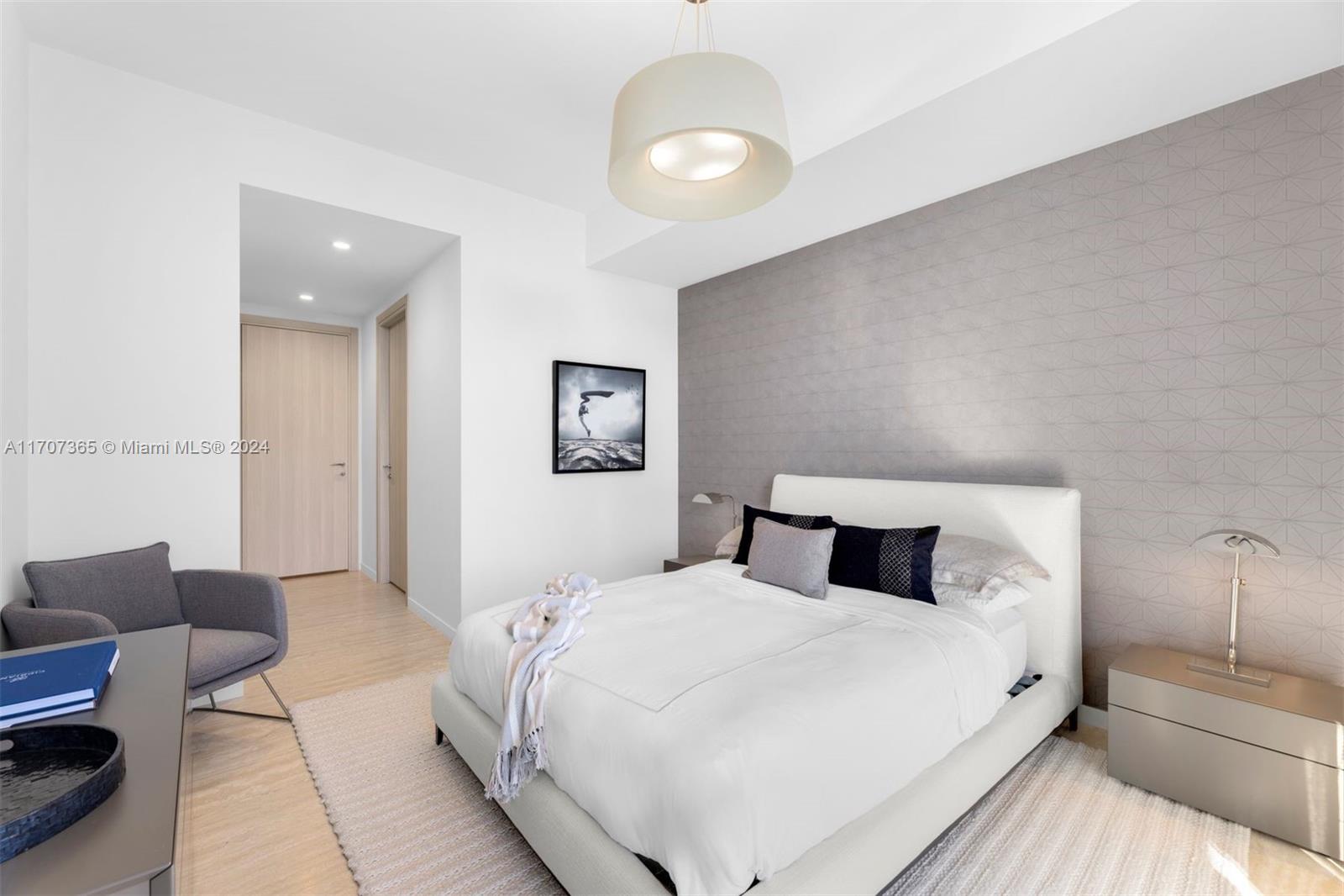 1000 Brickell Plz #PH5003, Miami FL 33131