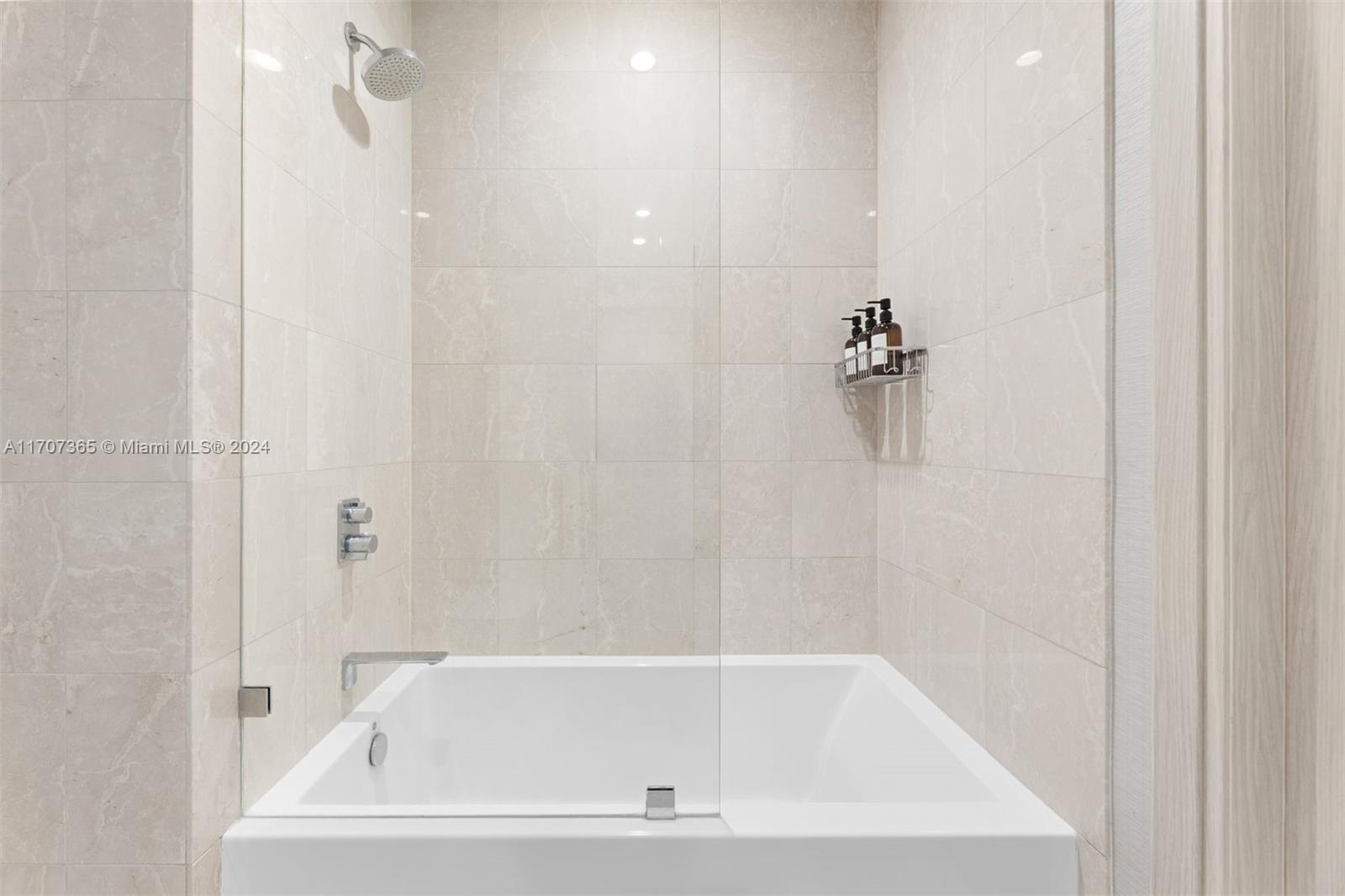 1000 Brickell Plz #PH5003, Miami FL 33131