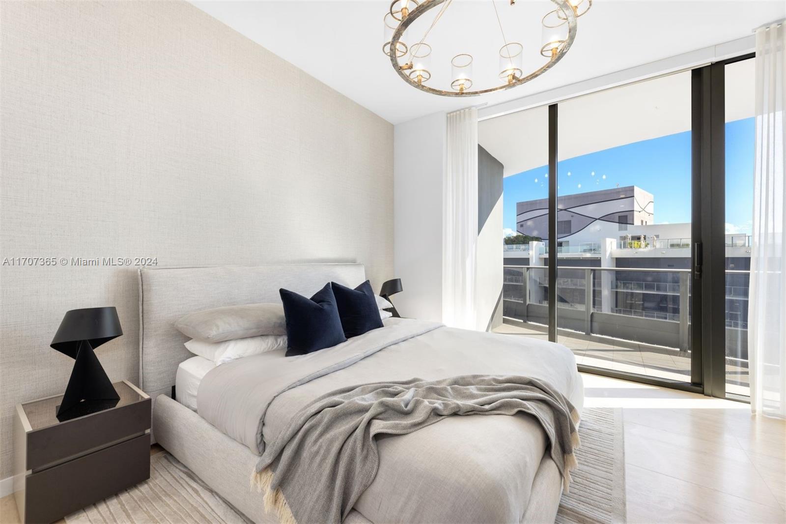 1000 Brickell Plz #PH5003, Miami FL 33131