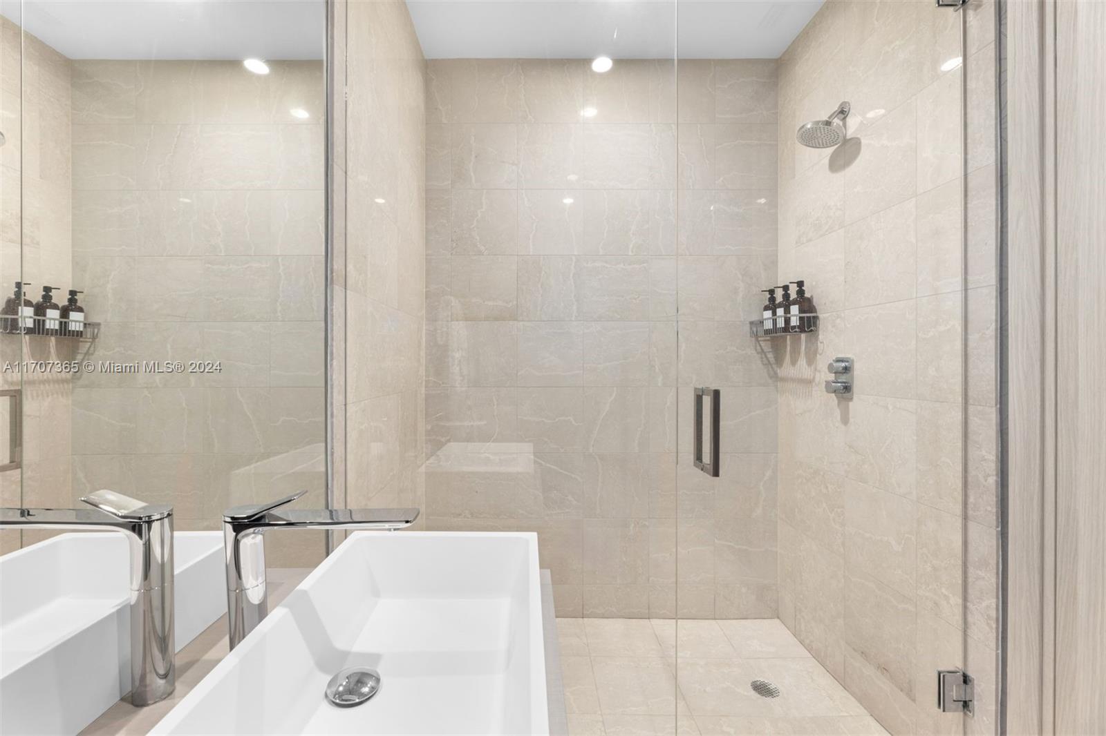1000 Brickell Plz #PH5003, Miami FL 33131
