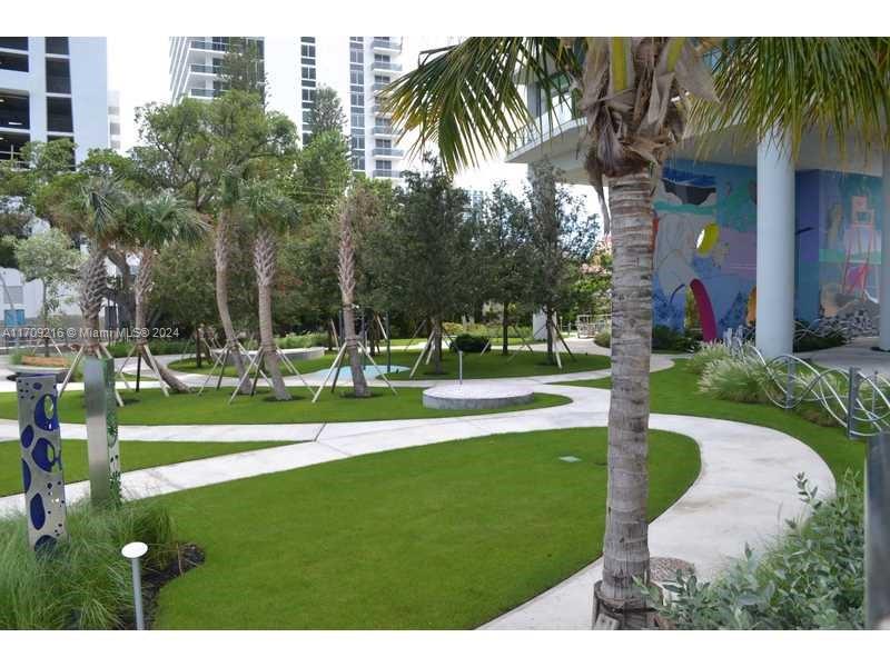 460 NE 28th St #3705, Miami FL 33137