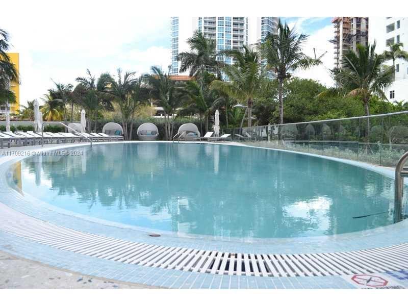 460 NE 28th St #3705, Miami FL 33137