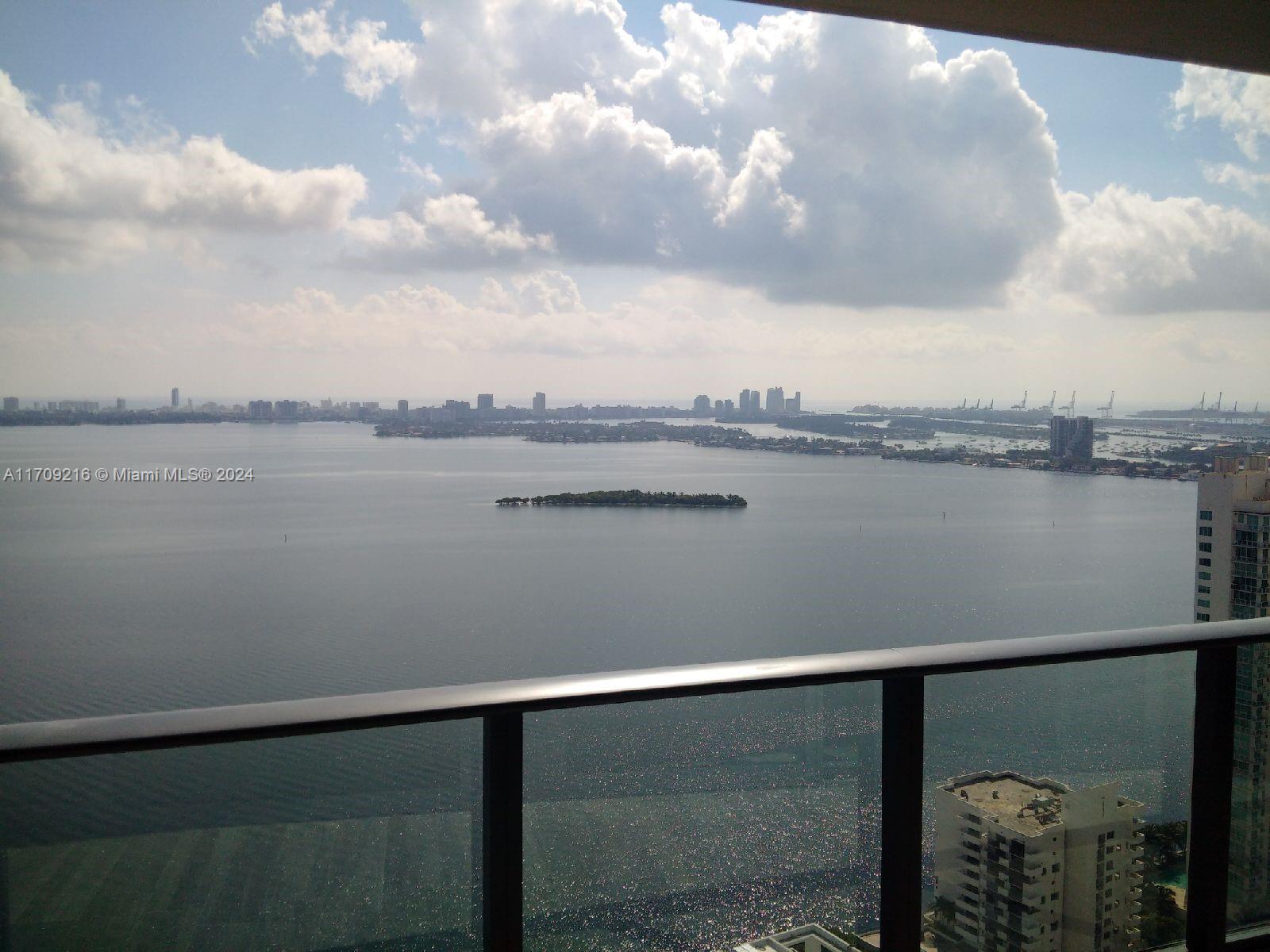 460 NE 28th St #3705, Miami FL 33137