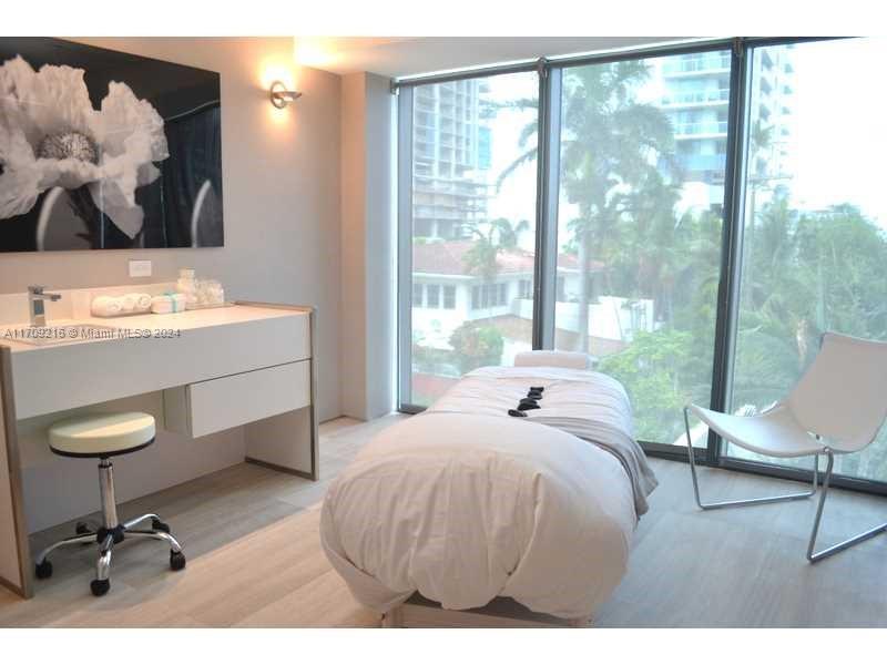 460 NE 28th St #3705, Miami FL 33137