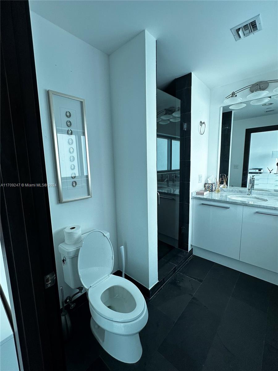 900 Biscayne Blvd #5609, Miami FL 33132