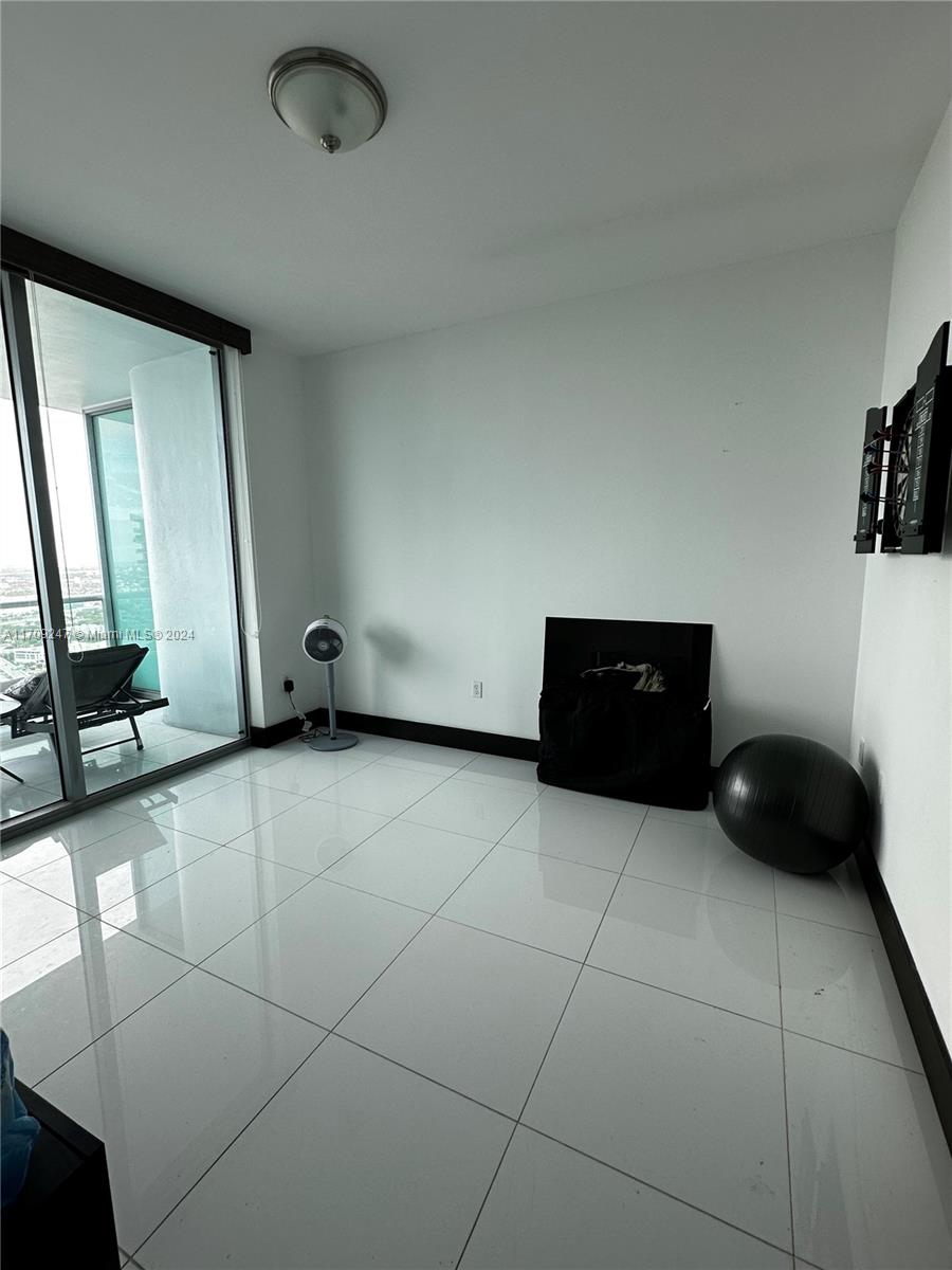 900 Biscayne Blvd #5609, Miami FL 33132