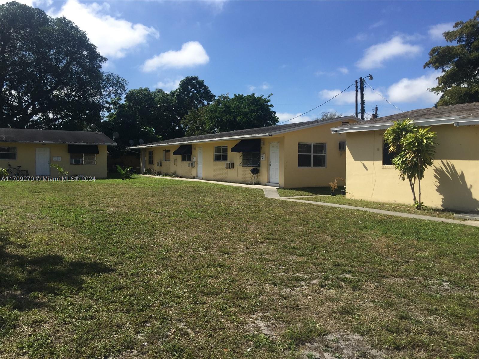 2456 Lincoln St, Hollywood, Florida image 5