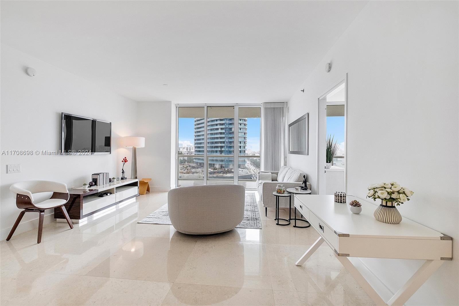 450 Alton Rd #1006, Miami Beach FL 33139