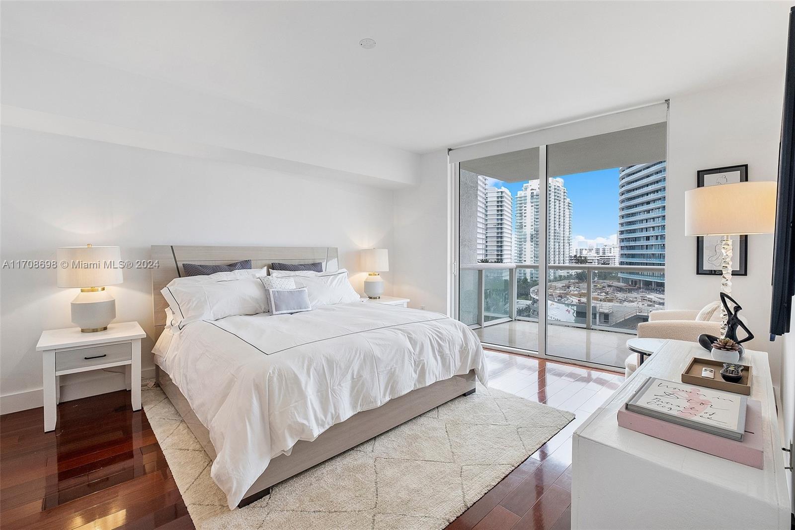 450 Alton Rd #1006, Miami Beach FL 33139