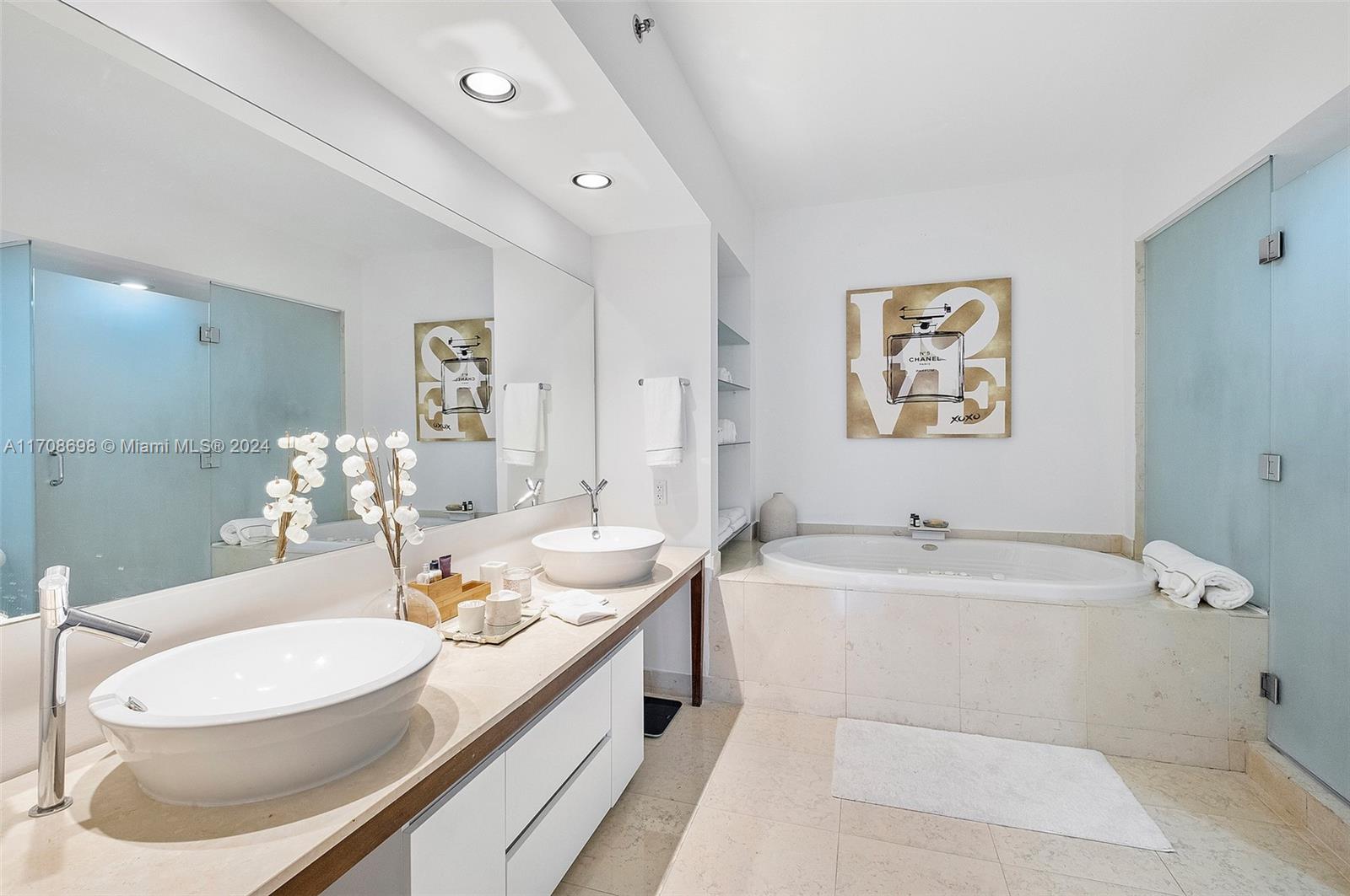 450 Alton Rd #1006, Miami Beach FL 33139