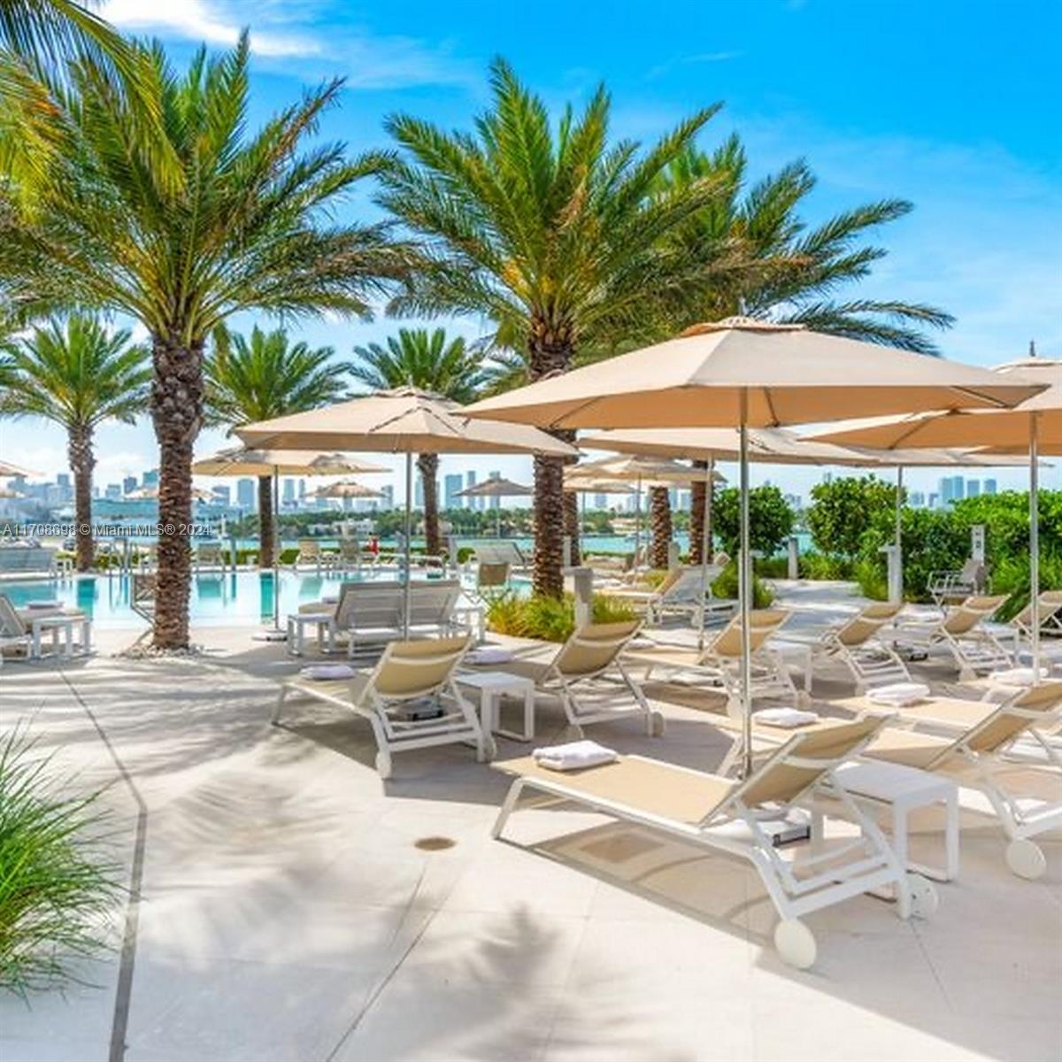 450 Alton Rd #1006, Miami Beach FL 33139