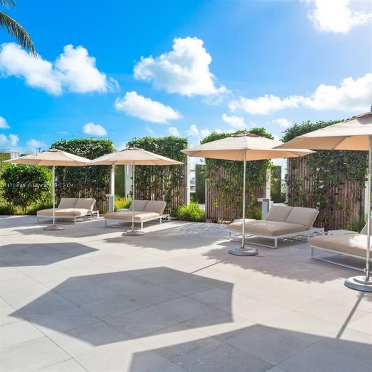 450 Alton Rd #1006, Miami Beach FL 33139
