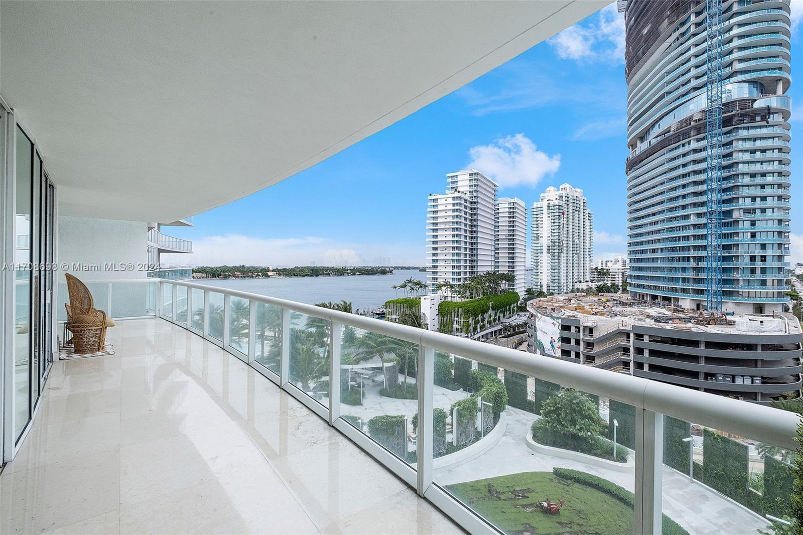 450 Alton Rd #1006, Miami Beach FL 33139
