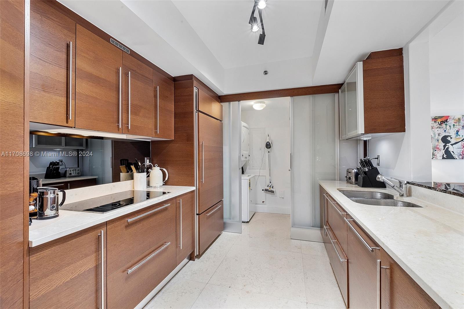 450 Alton Rd #1006, Miami Beach FL 33139