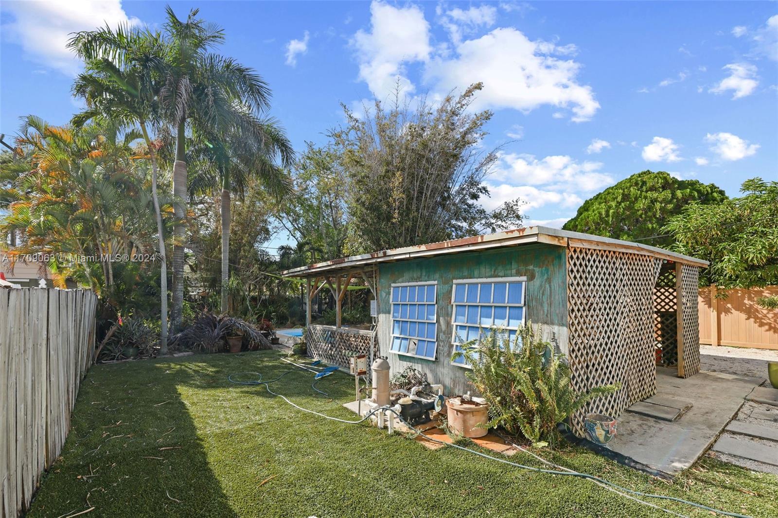 31 SW 6th St, Dania Beach, Florida image 35