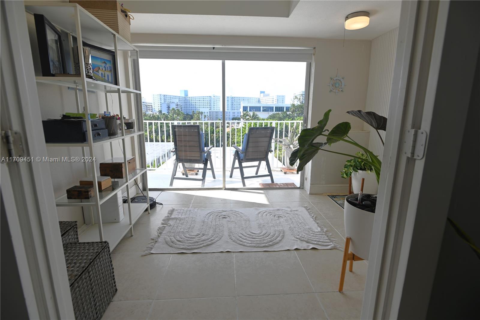 910 Michigan Ave #506, Miami Beach, Florida image 11