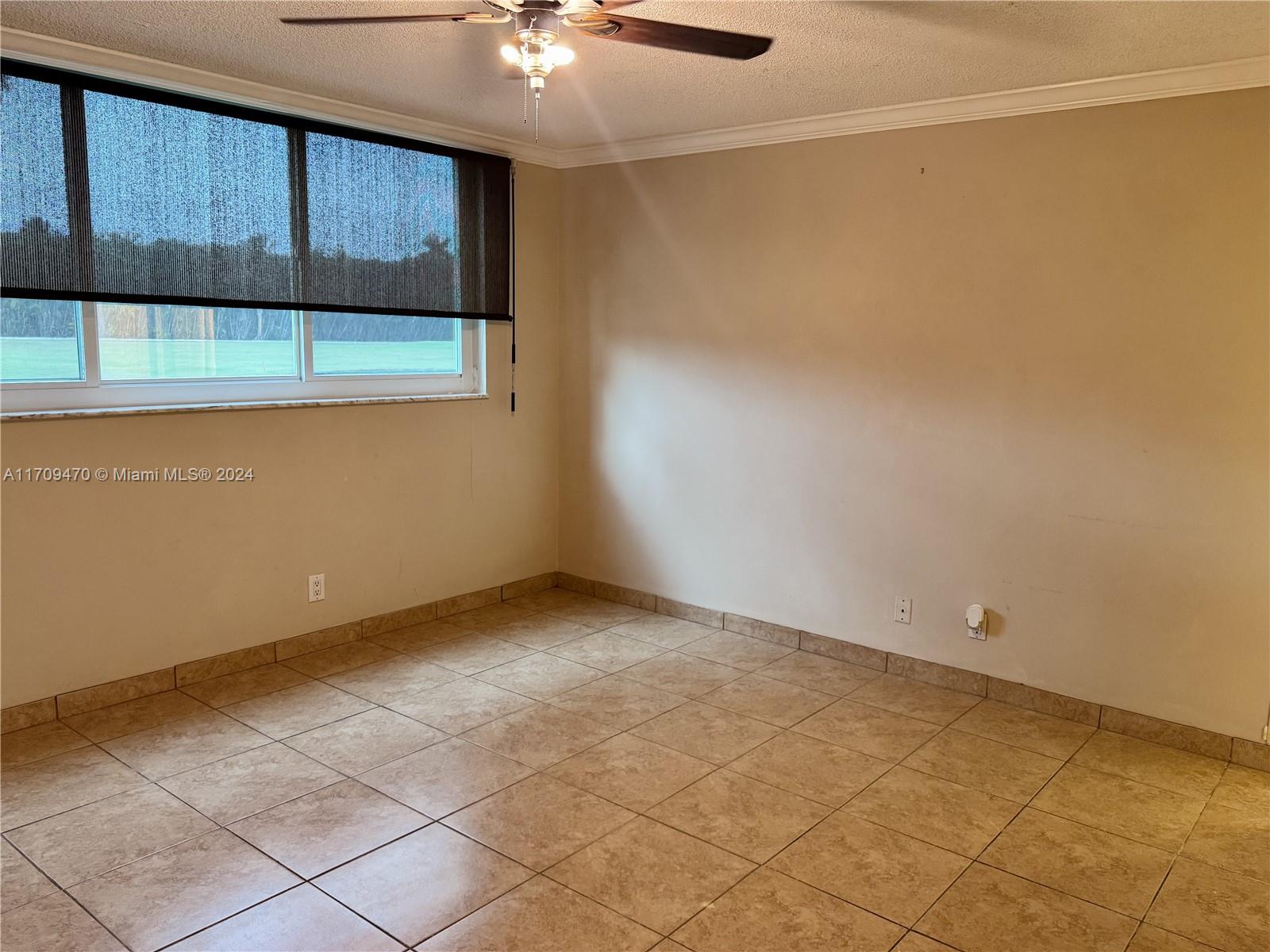 9811 N Hollybrook Lake Dr #103, Pembroke Pines, Florida image 23