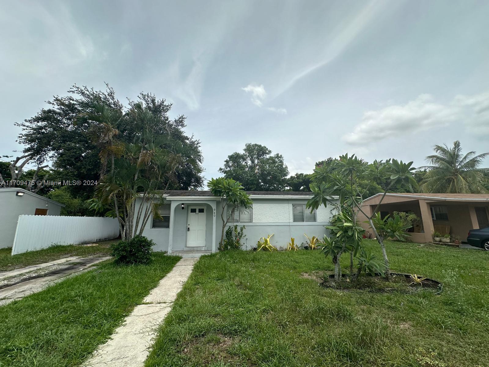 940 NW 34th Way, Lauderhill, Florida image 1