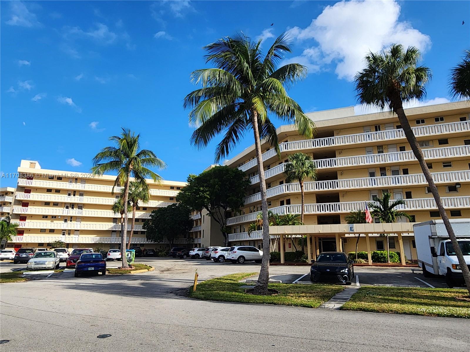 2930 Point East Dr #E603, Aventura, Florida image 31