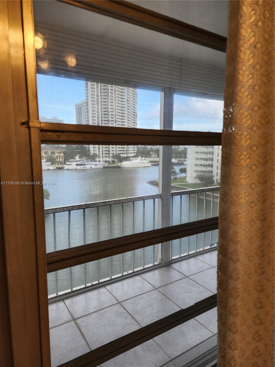 2930 Point East Dr #E603, Aventura, Florida image 8