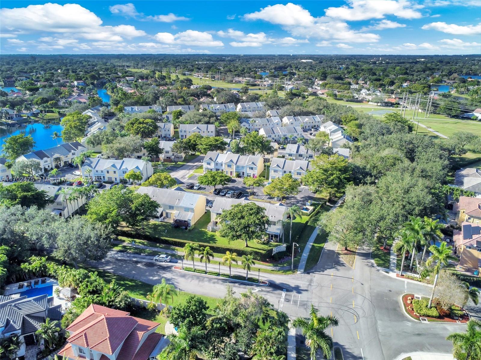 2917 Belmont Ln, Cooper City, Florida image 9