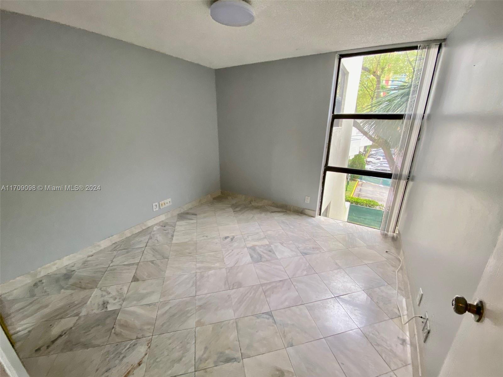 17011 N Bay Rd #301, Sunny Isles Beach, Florida image 17