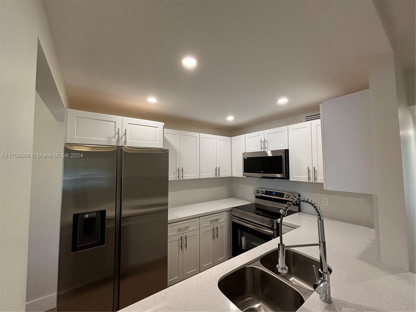 13450 SW 3rd St #202D, Pembroke Pines, Florida image 3